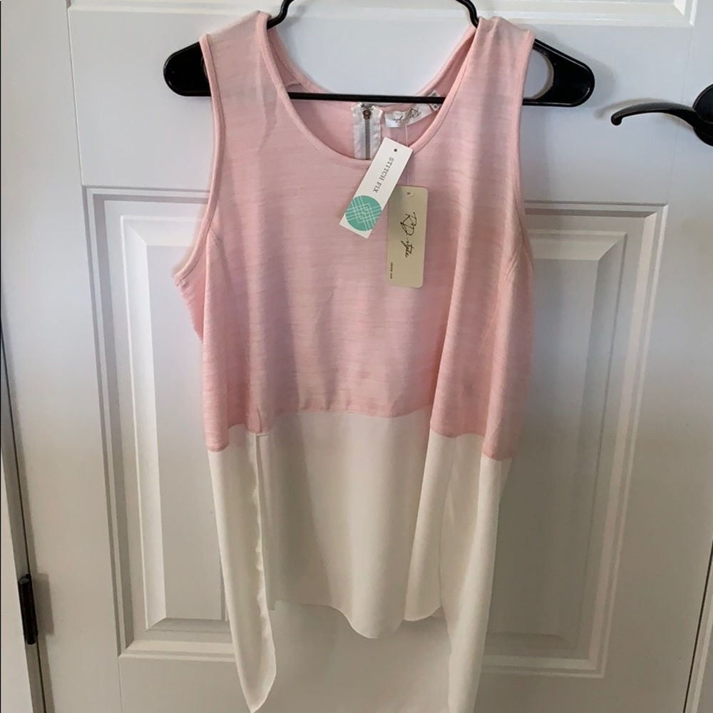 Size Medium RD Style sleeveless tank top